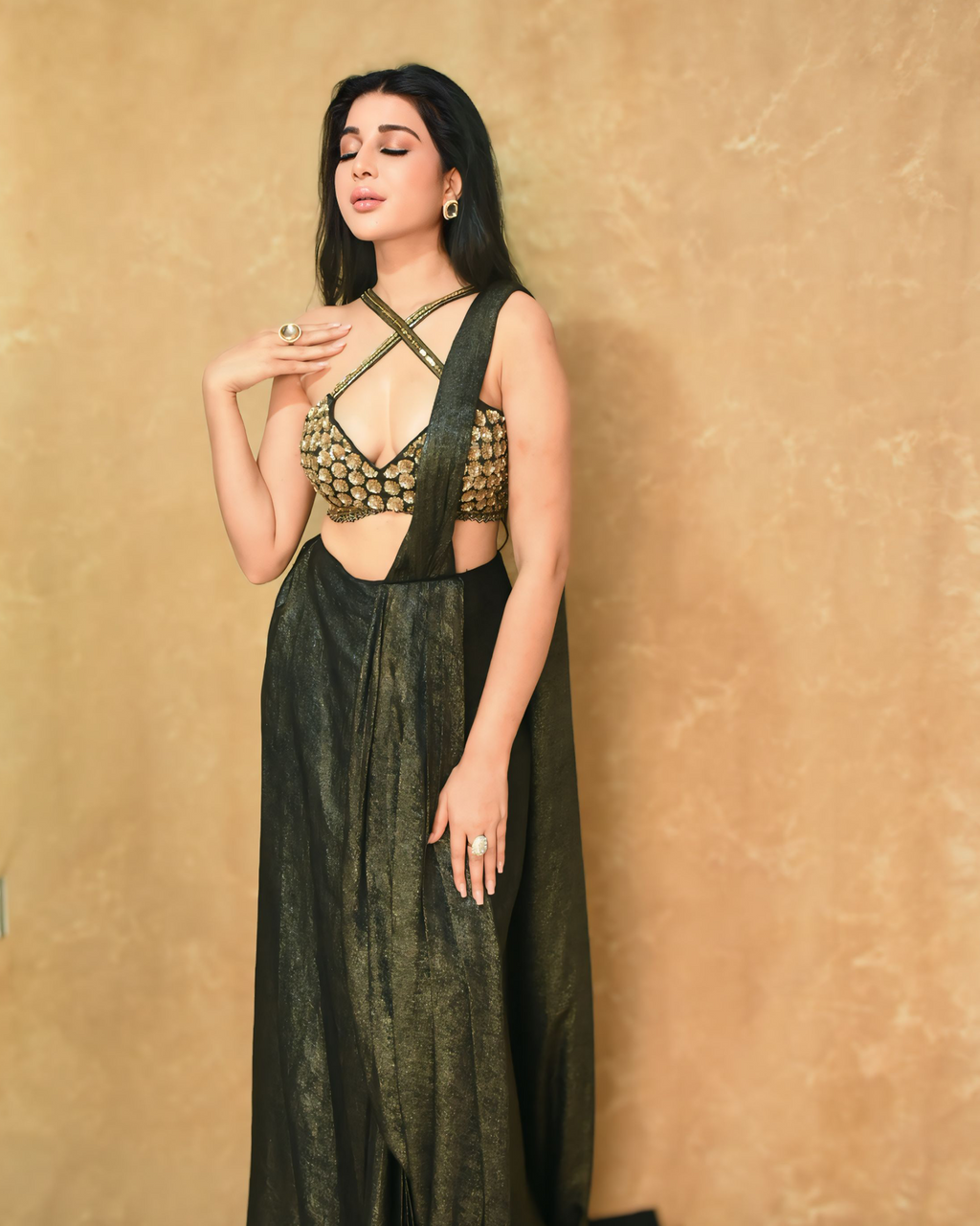 Noir Grace Pre-Draped Saree